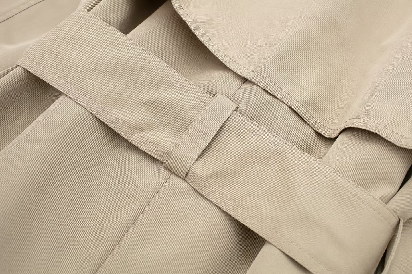 Trench Beige Sartoriale da Donna - Edizione Autunno