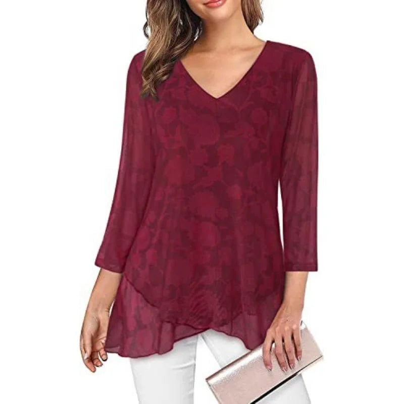Camicia rossa granato dal taglio morbido e minimal, perfetta per ogni occasione.